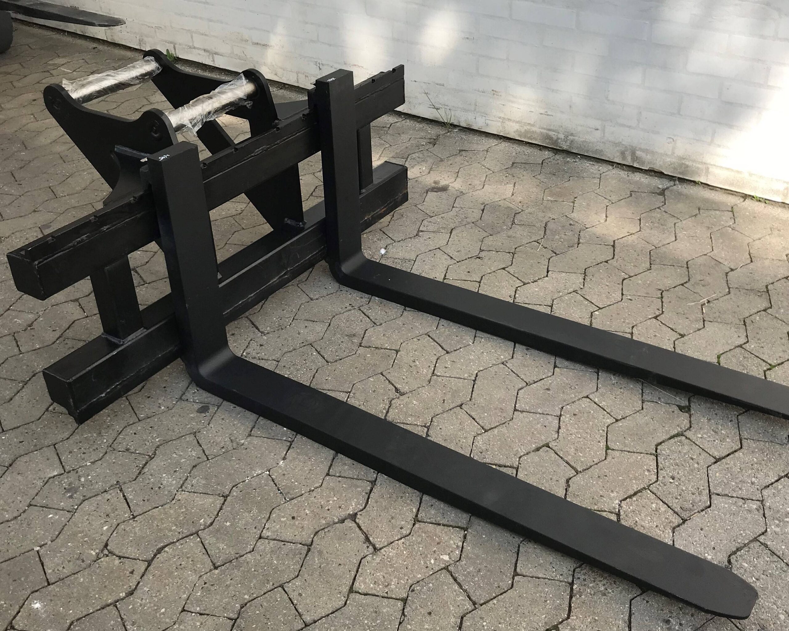 Maskinvægt 18000-24000 kg.